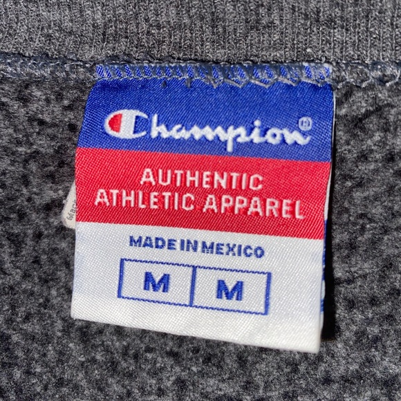 Champion Crewneck - Picture 4 of 4